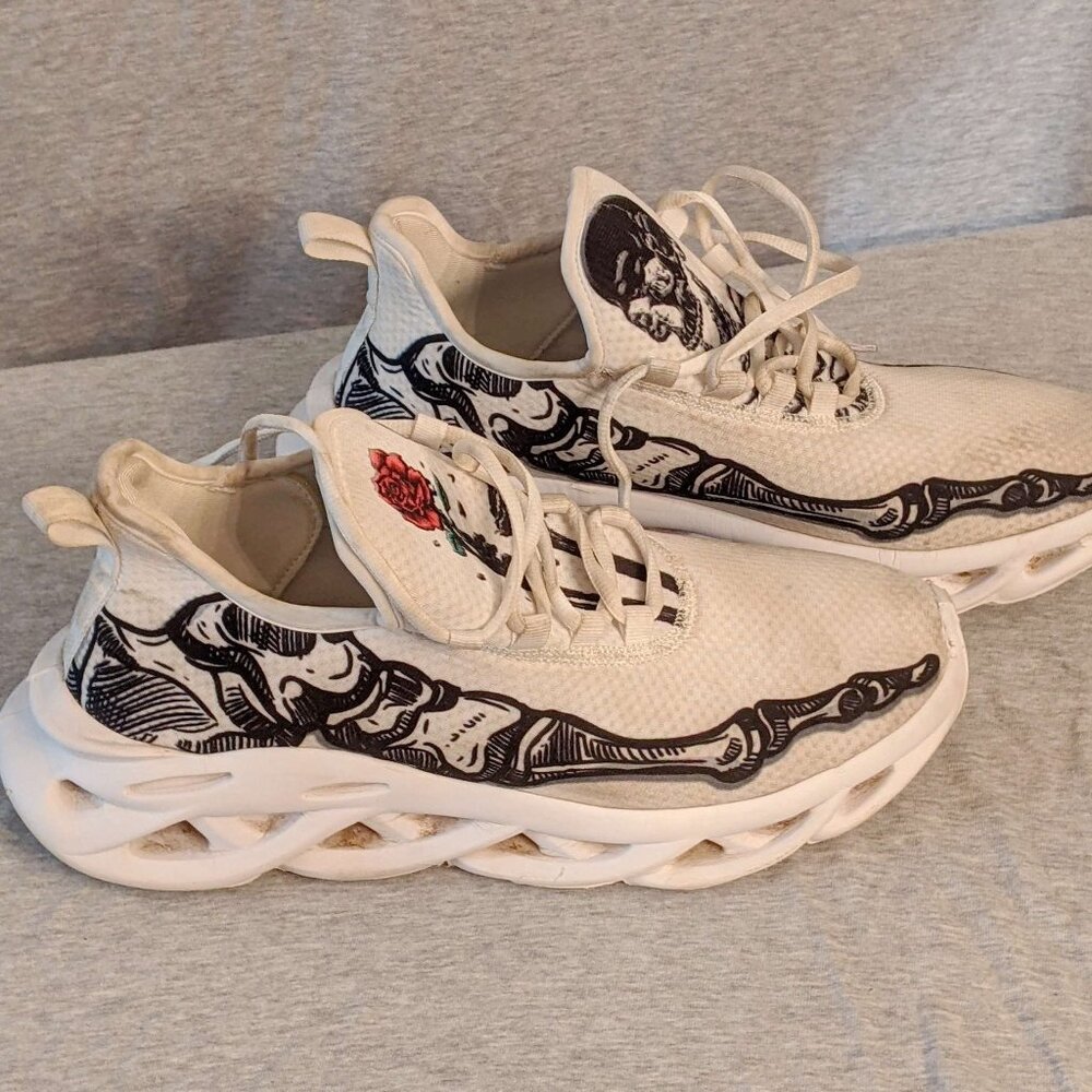 Mens Gothic Skull Rose & Skeleton Sneakers, Heavy Metal Runners Size 11, EUR 45